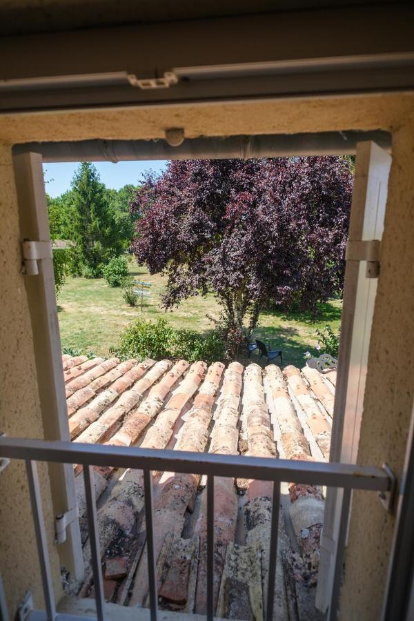 Gites Le Mathelin Lamothe-Montravel Exterior photo